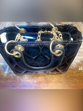 Structured Quilted Patent Shoulder Bag with Gold Chain - Black